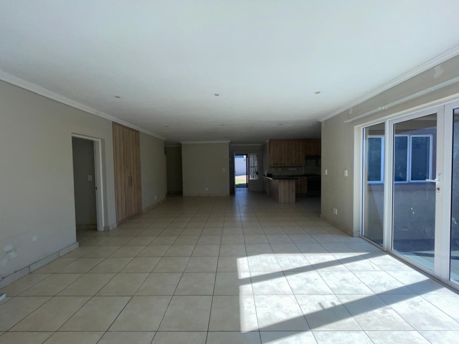 3 Bedroom Property for Sale in Fairland Gauteng