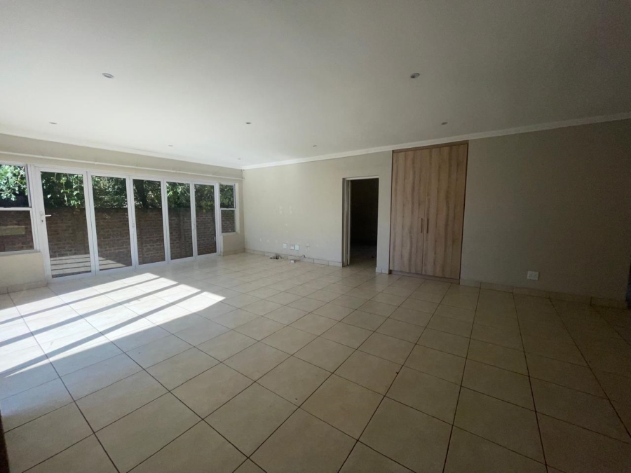 3 Bedroom Property for Sale in Fairland Gauteng