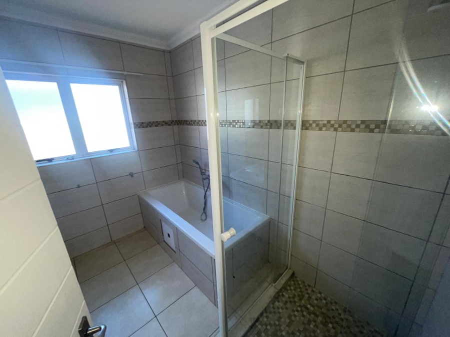 3 Bedroom Property for Sale in Fairland Gauteng