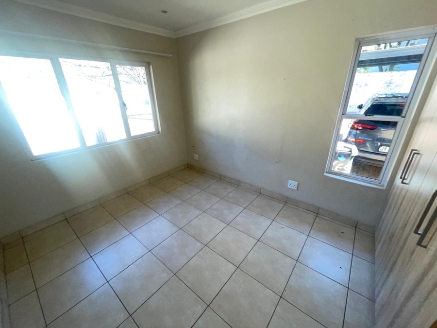 3 Bedroom Property for Sale in Fairland Gauteng