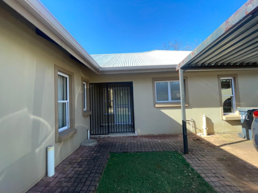 3 Bedroom Property for Sale in Fairland Gauteng