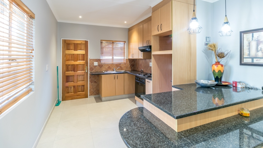 2 Bedroom Property for Sale in Fairland Gauteng
