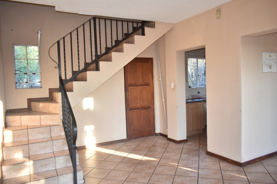 2 Bedroom Property for Sale in La Montagne Gauteng