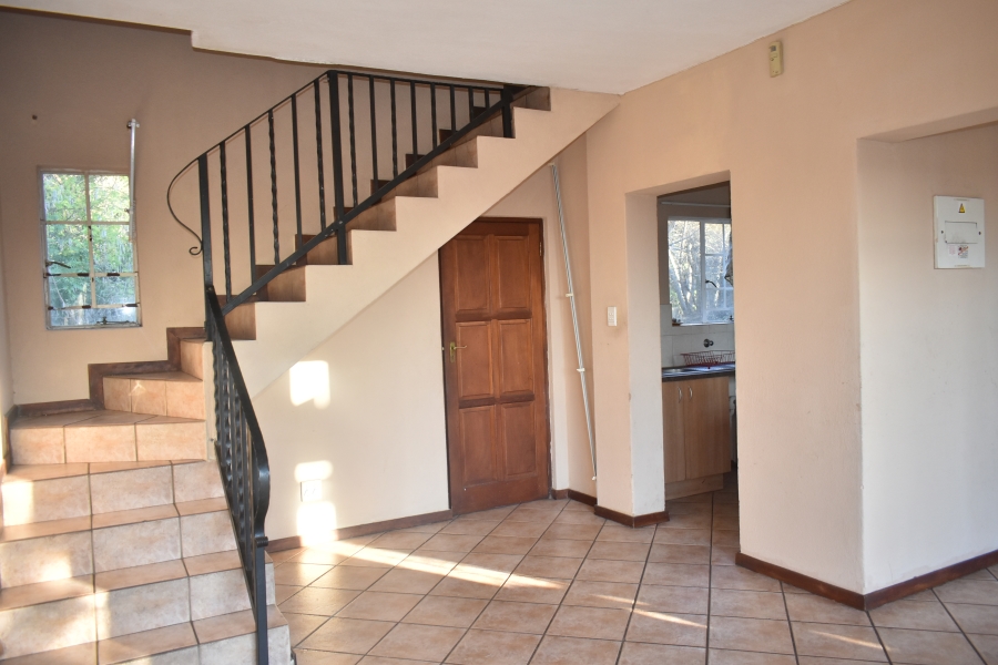 2 Bedroom Property for Sale in La Montagne Gauteng