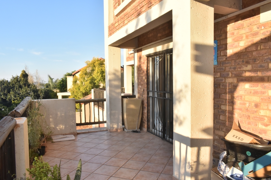 2 Bedroom Property for Sale in La Montagne Gauteng
