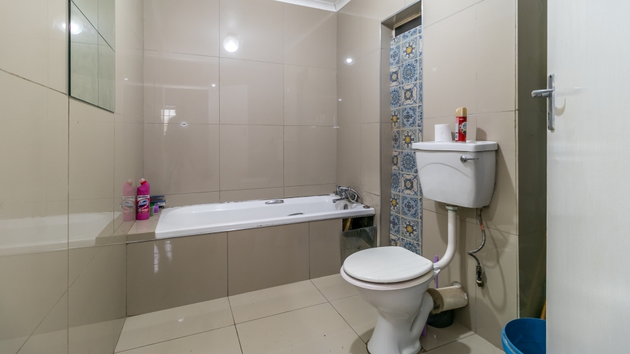 To Let 2 Bedroom Property for Rent in Halfway Gardens Gauteng