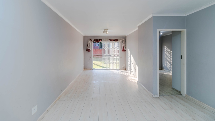To Let 2 Bedroom Property for Rent in Halfway Gardens Gauteng