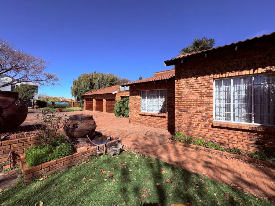 3 Bedroom Property for Sale in Jansenpark Gauteng