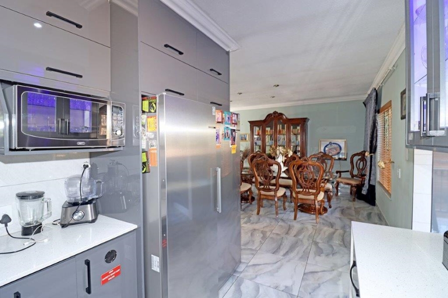 3 Bedroom Property for Sale in Marais Steyn Park Gauteng