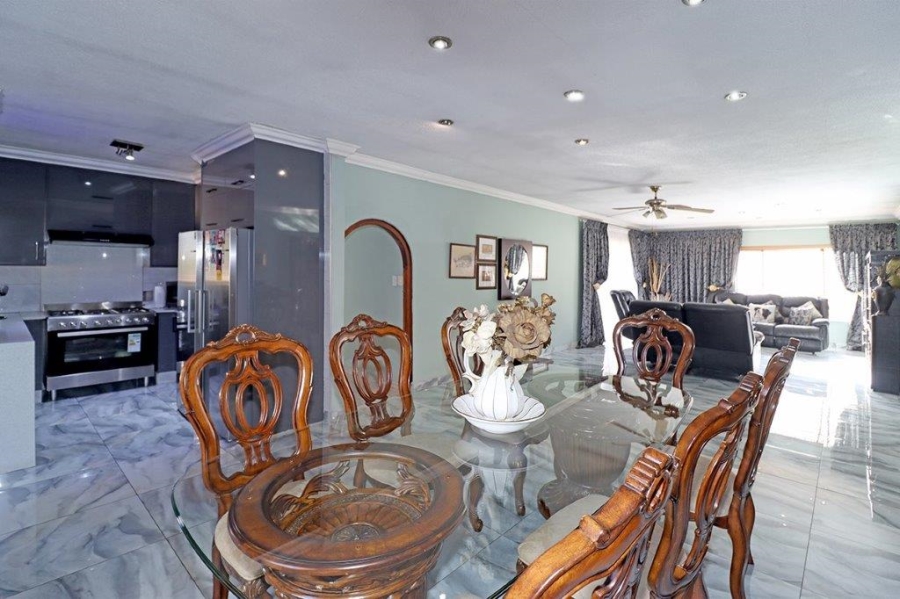 3 Bedroom Property for Sale in Marais Steyn Park Gauteng