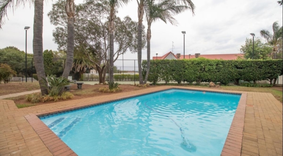 To Let 2 Bedroom Property for Rent in Marais Steyn Park Gauteng