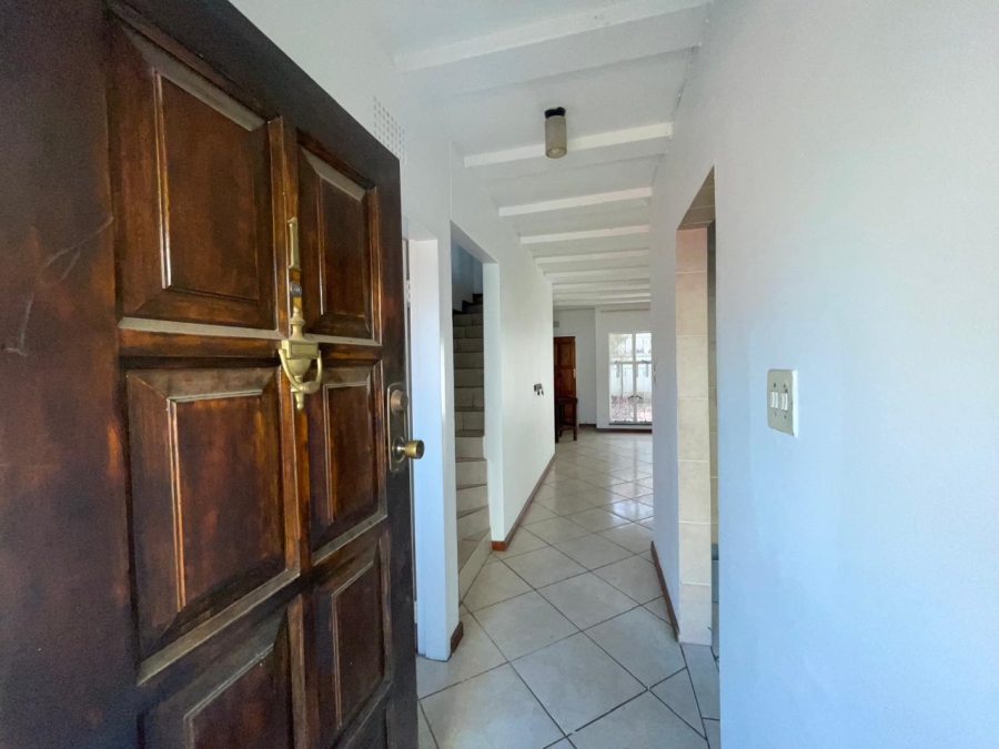 2 Bedroom Property for Sale in Fairland Gauteng