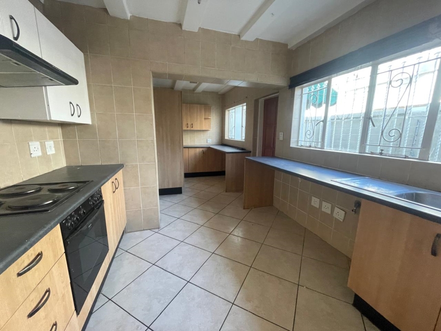 2 Bedroom Property for Sale in Fairland Gauteng