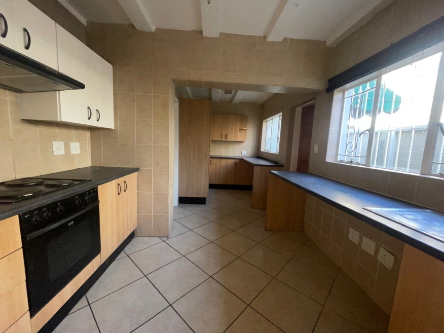 2 Bedroom Property for Sale in Fairland Gauteng