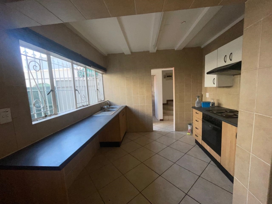2 Bedroom Property for Sale in Fairland Gauteng