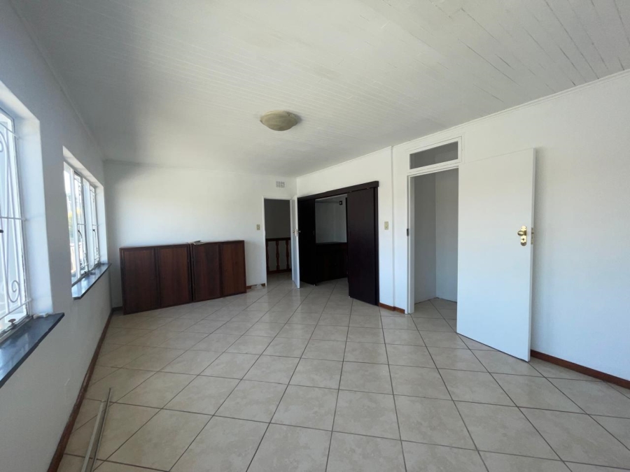 2 Bedroom Property for Sale in Fairland Gauteng