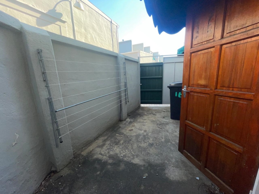 2 Bedroom Property for Sale in Fairland Gauteng