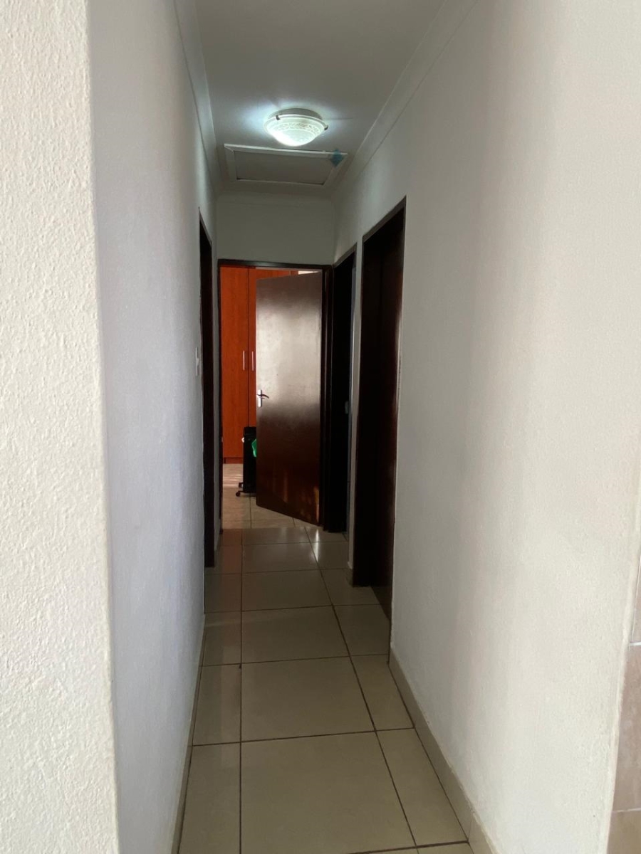 To Let 3 Bedroom Property for Rent in Moroka North Gauteng