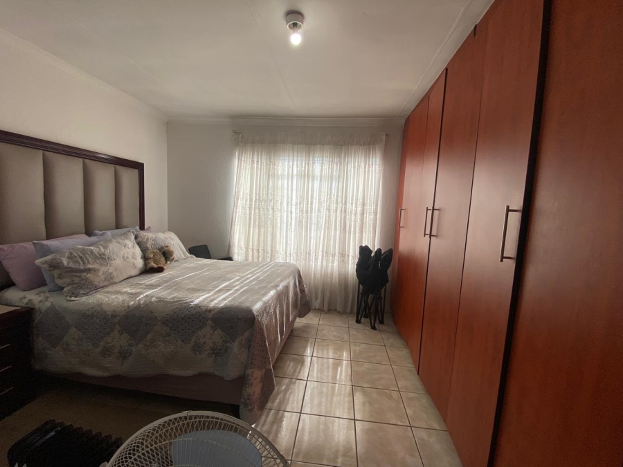 To Let 3 Bedroom Property for Rent in Moroka North Gauteng