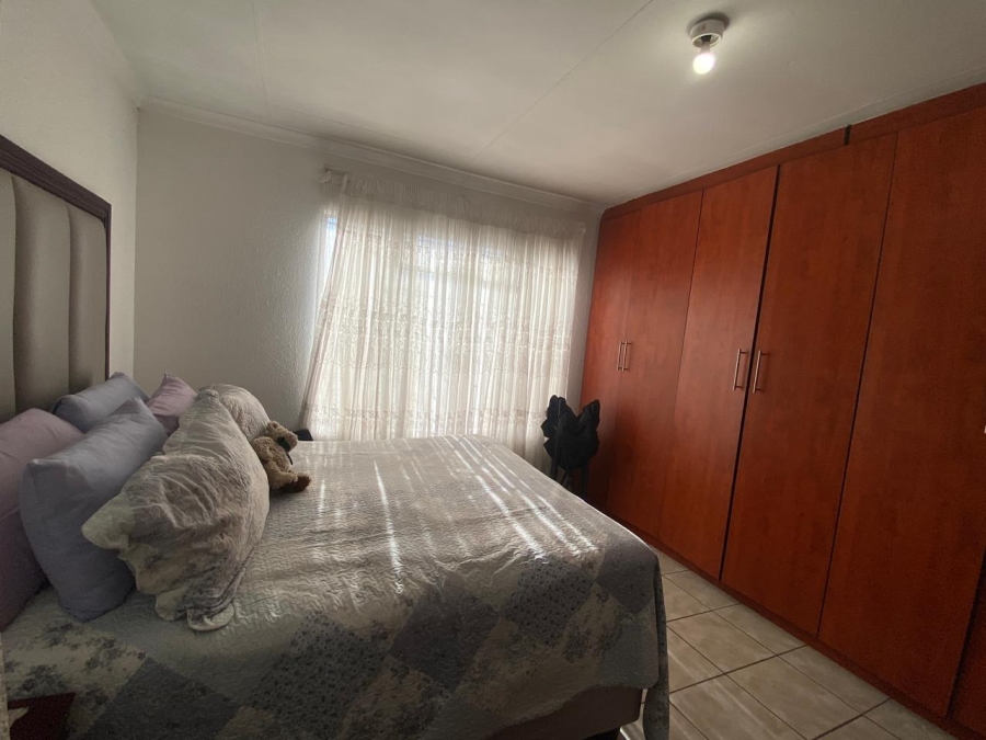 To Let 3 Bedroom Property for Rent in Moroka North Gauteng