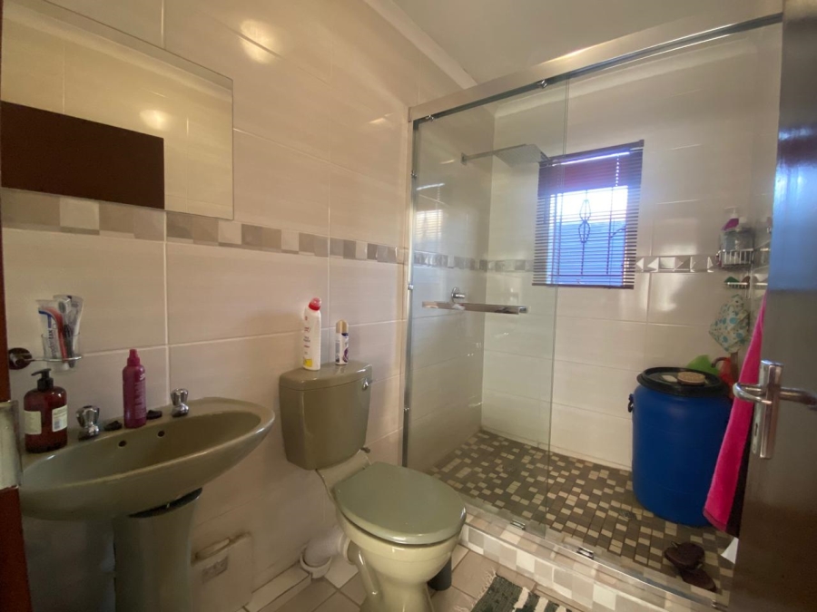 To Let 3 Bedroom Property for Rent in Moroka North Gauteng