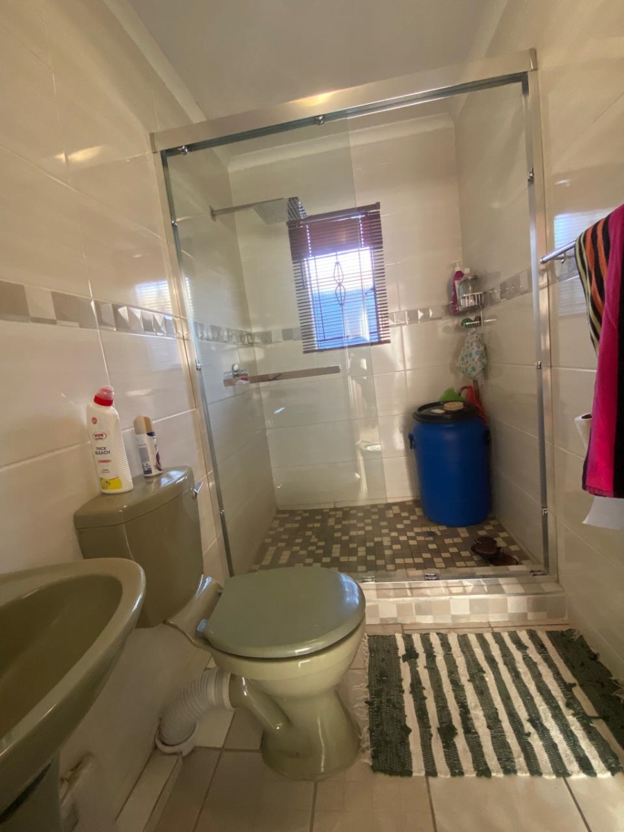 To Let 3 Bedroom Property for Rent in Moroka North Gauteng