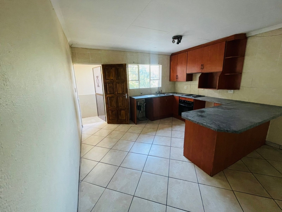 To Let 2 Bedroom Property for Rent in Edleen Gauteng