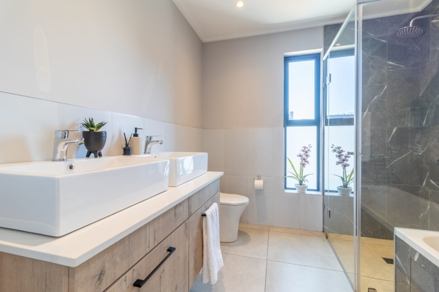 To Let 3 Bedroom Property for Rent in Bedfordview Gauteng
