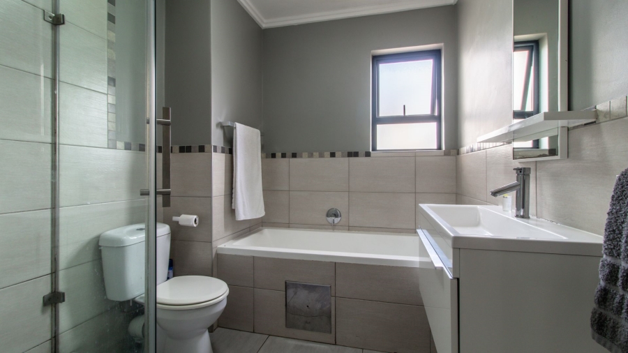 2 Bedroom Property for Sale in Eden Glen Gauteng