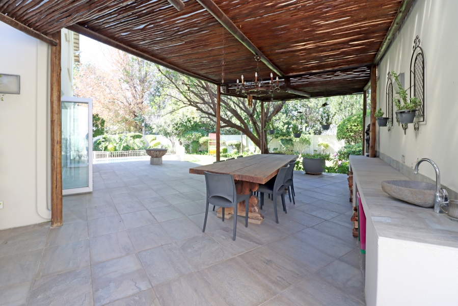 6 Bedroom Property for Sale in Glenhazel Gauteng