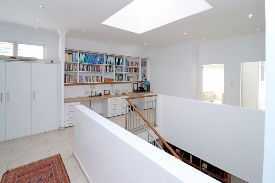 6 Bedroom Property for Sale in Glenhazel Gauteng