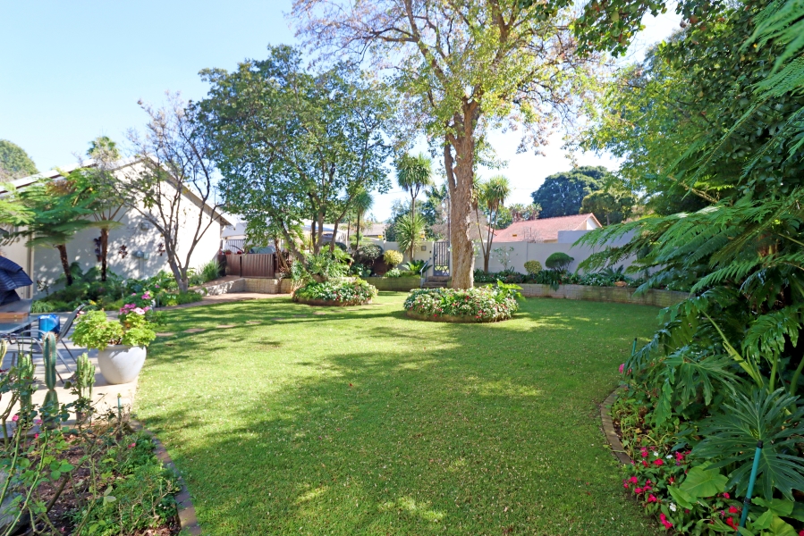 6 Bedroom Property for Sale in Glenhazel Gauteng