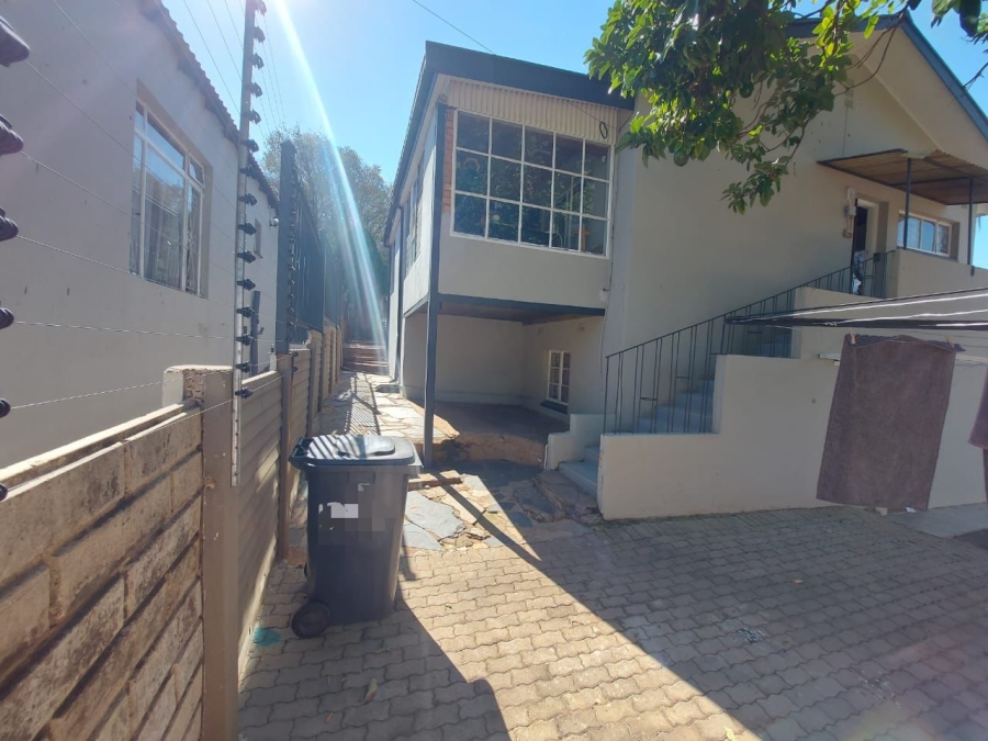 3 Bedroom Property for Sale in Mountain View Gauteng