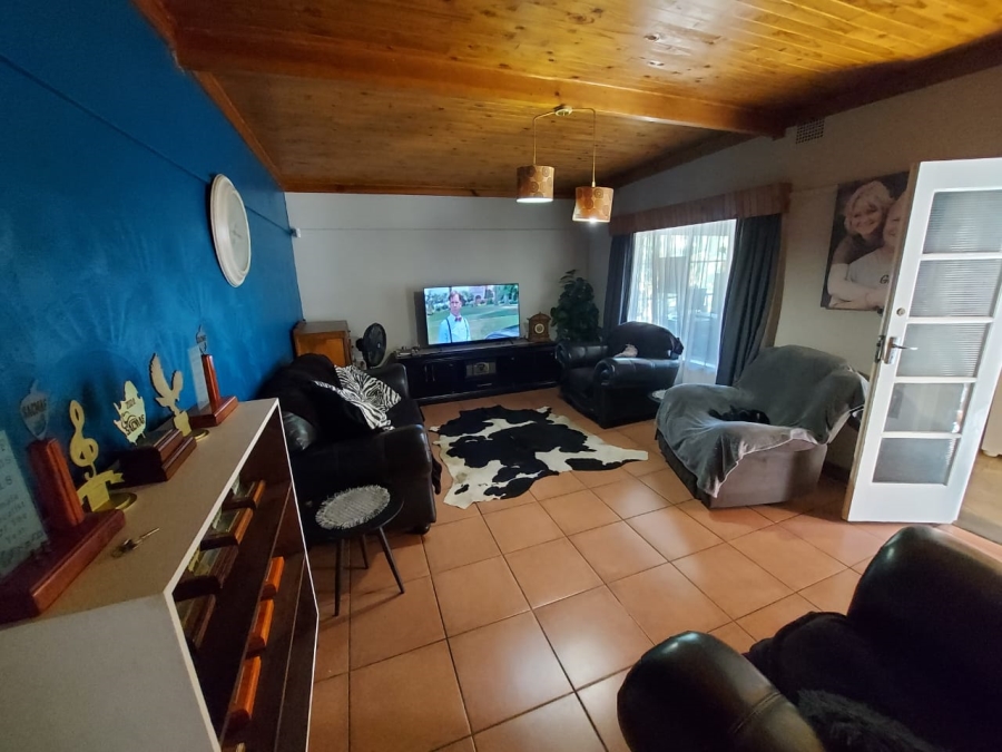 3 Bedroom Property for Sale in Mountain View Gauteng