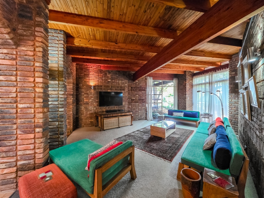 5 Bedroom Property for Sale in Waterkloof Ridge Gauteng