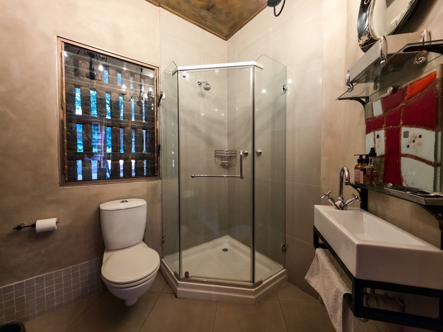 5 Bedroom Property for Sale in Waterkloof Ridge Gauteng