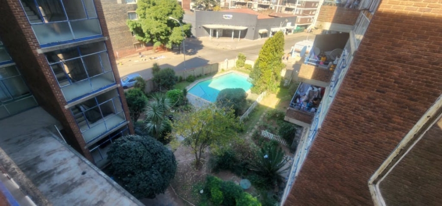 1 Bedroom Property for Sale in Yeoville Gauteng