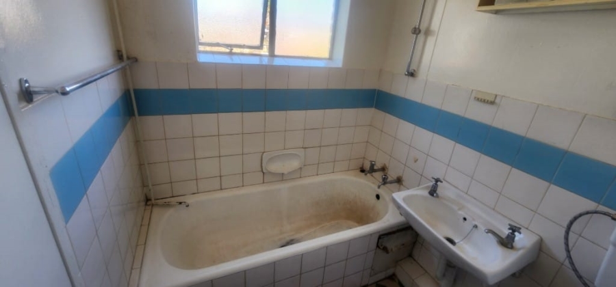 1 Bedroom Property for Sale in Yeoville Gauteng