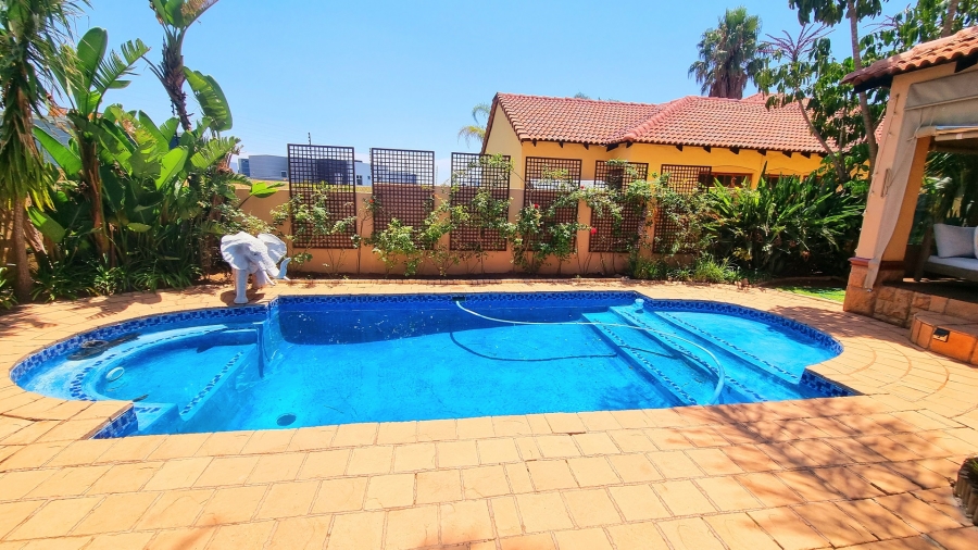 4 Bedroom Property for Sale in Noordwyk Gauteng
