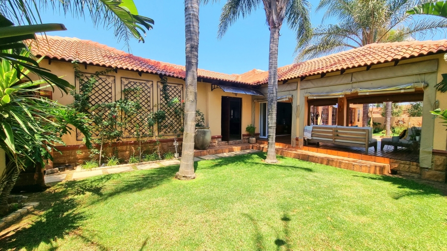 4 Bedroom Property for Sale in Noordwyk Gauteng