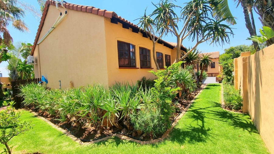 4 Bedroom Property for Sale in Noordwyk Gauteng