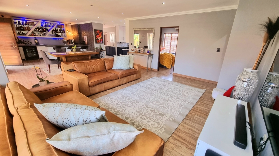 4 Bedroom Property for Sale in Noordwyk Gauteng