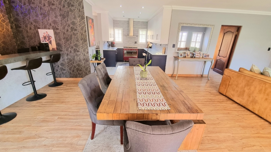 4 Bedroom Property for Sale in Noordwyk Gauteng