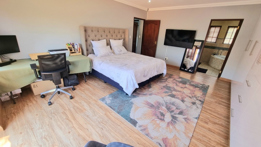 4 Bedroom Property for Sale in Noordwyk Gauteng