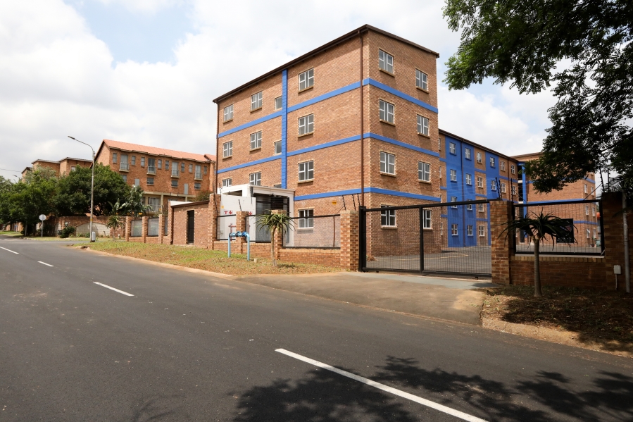 2 Bedroom Property for Sale in Edenvale Central Gauteng