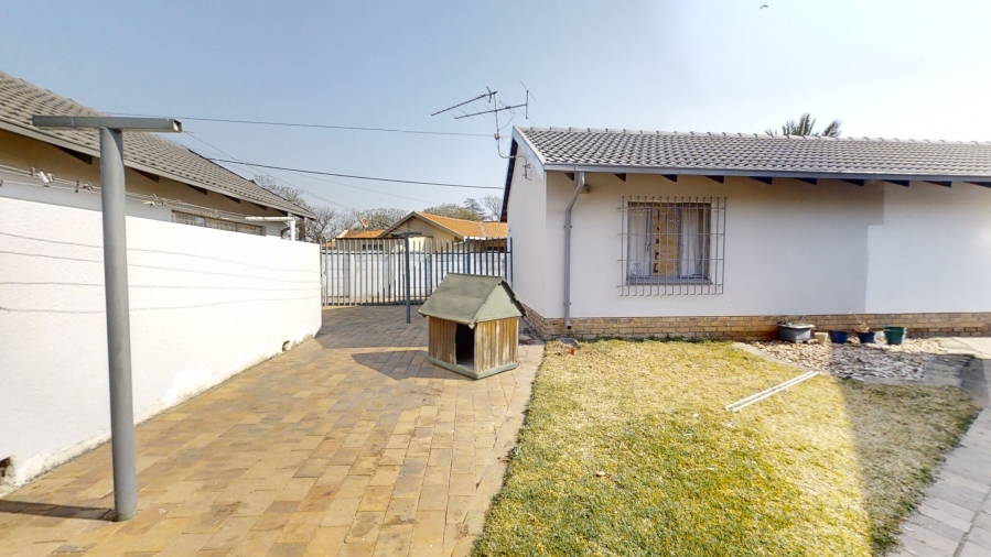 3 Bedroom Property for Sale in Mackenzie Park Gauteng