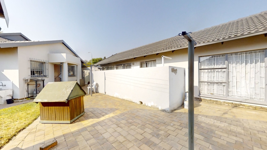 3 Bedroom Property for Sale in Mackenzie Park Gauteng
