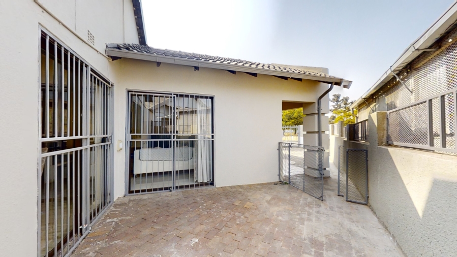 3 Bedroom Property for Sale in Mackenzie Park Gauteng