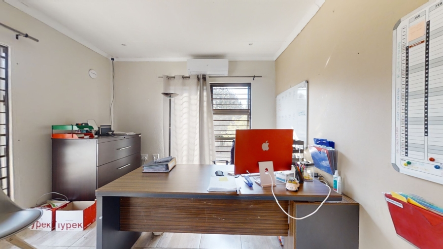 3 Bedroom Property for Sale in Mackenzie Park Gauteng
