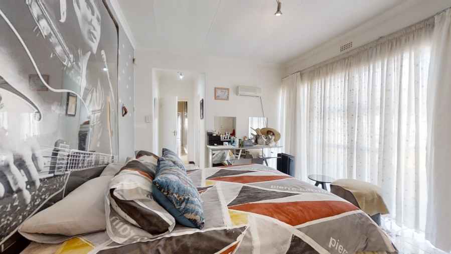3 Bedroom Property for Sale in Mackenzie Park Gauteng